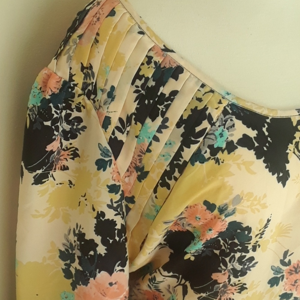 Dress - Picture 3 of 5